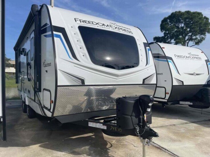 Thumbnail Photo undefined for New 2022 Coachmen Freedom Express 238BHS